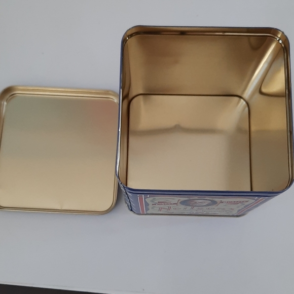 Neilson's 100 Anniversary Tin - Picture 7 of 9